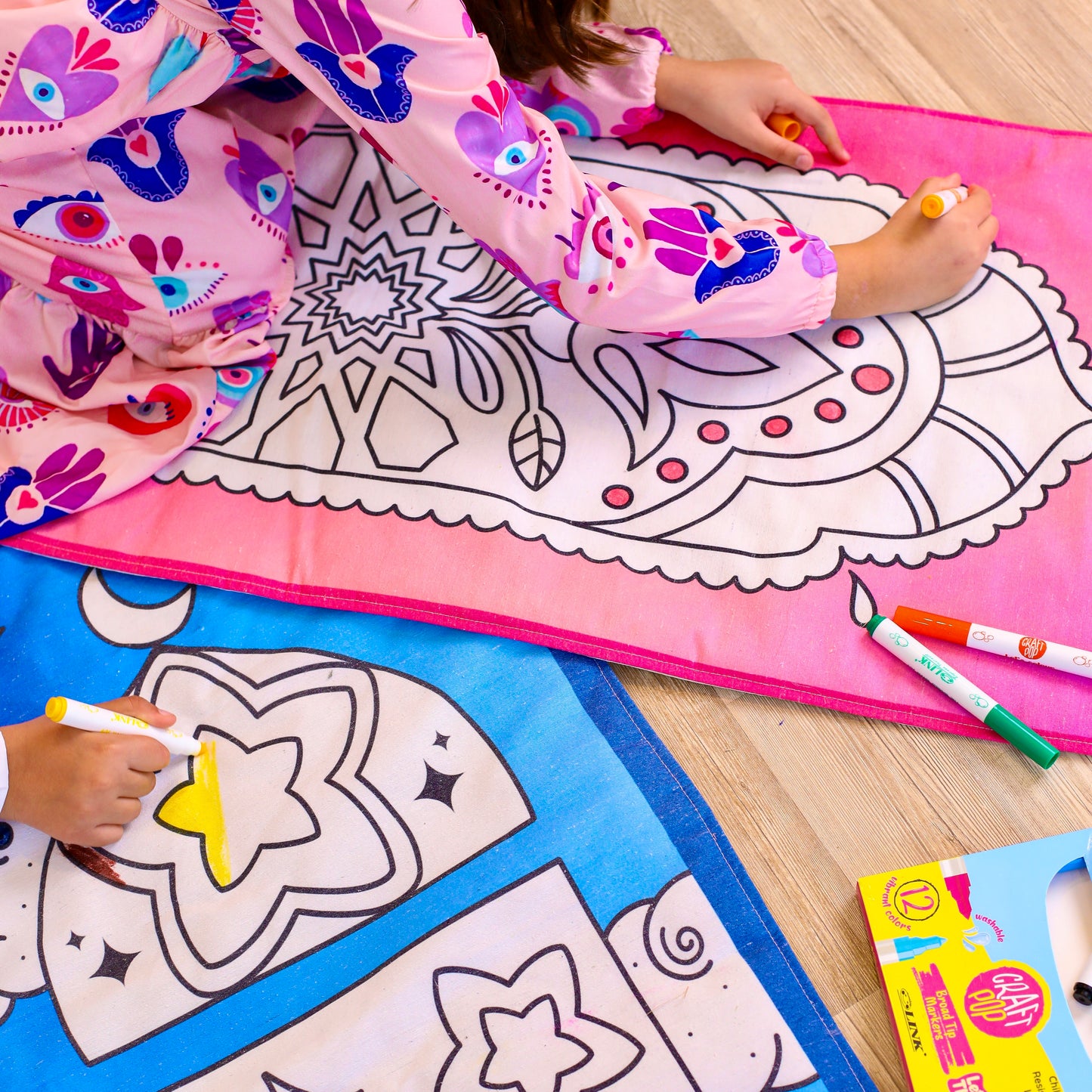 Blue stars colouring prayer mat