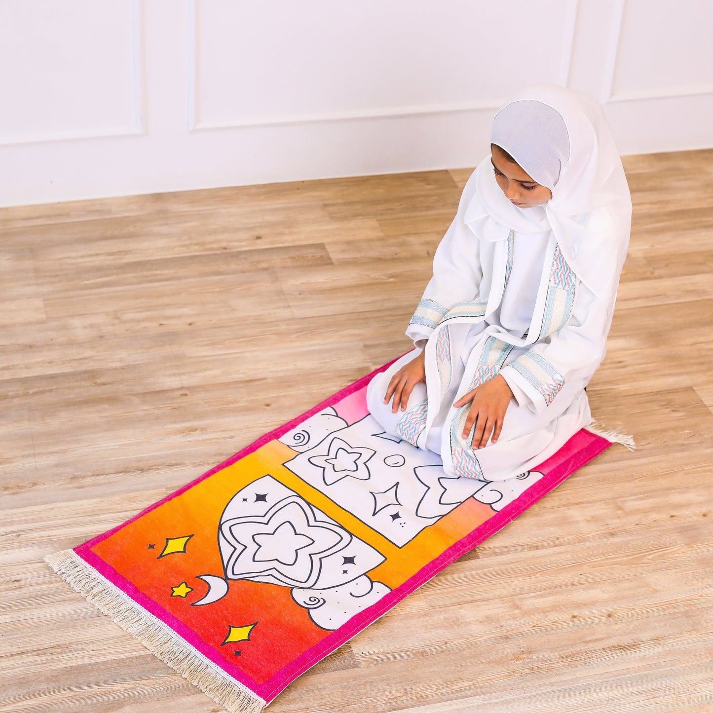 Orange stars colouring prayer mat