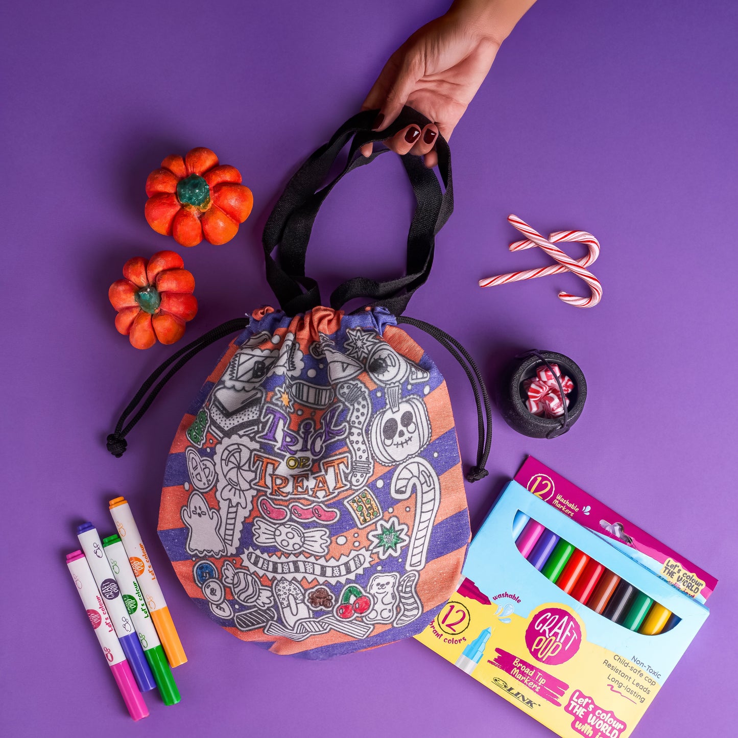 Halloween trick or treat colouring pouch