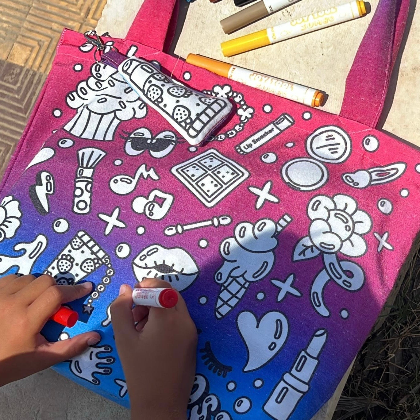 Lip Gloss Colouring Bag